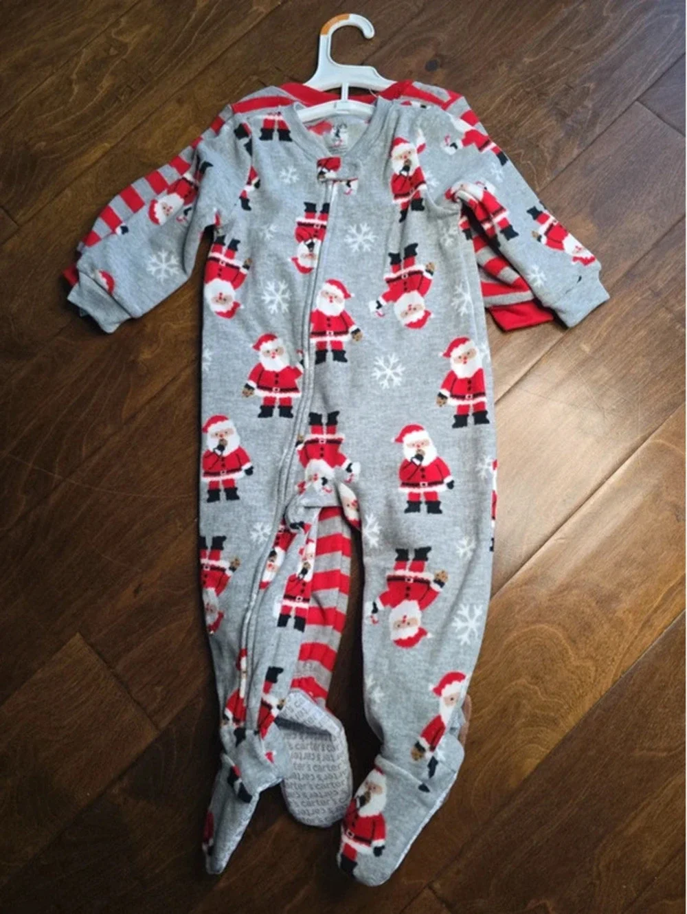 18m brand new christmas pajamas from carter's item. 144G6